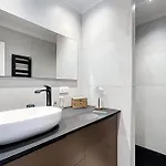 בית נופש Contemporary With Pool In Trinite