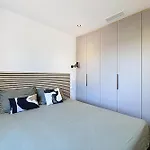 Contemporary With Pool In Trinite 维琪奥港