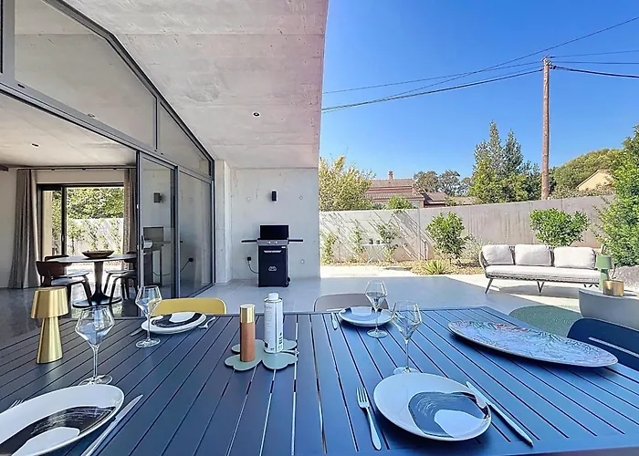 度假居 Contemporary With Pool In Trinite 维琪奥港