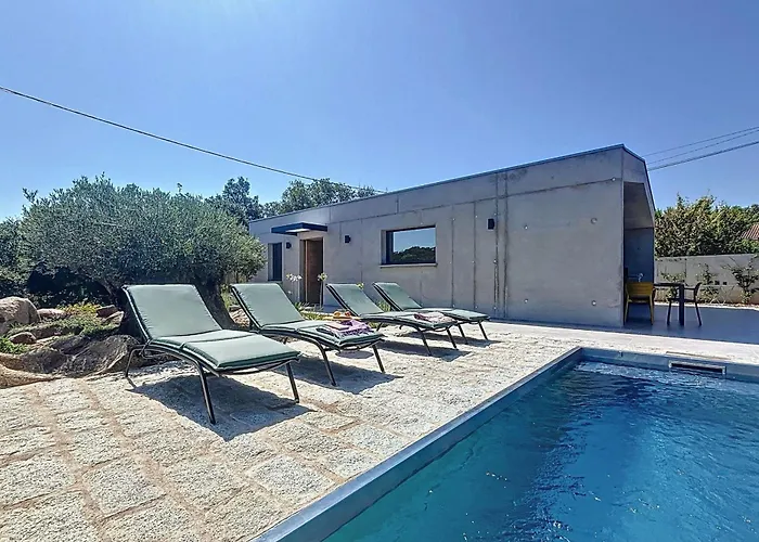 Contemporary With Pool In Trinite Prázdninový dům Porto-Vecchio (Corsica)